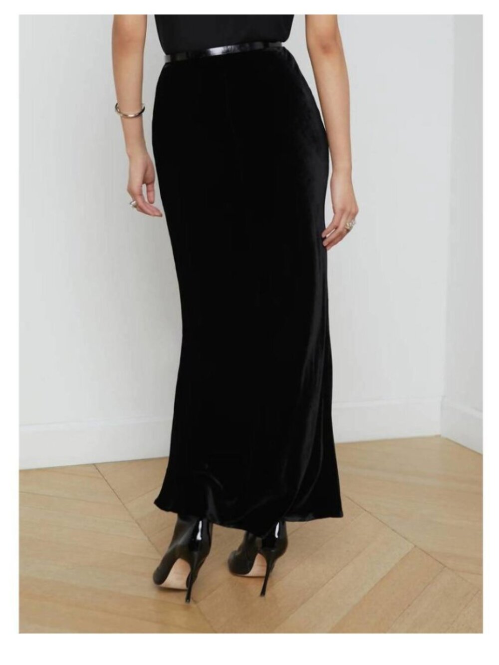 L'AGENCE Zeta Velvet Maxi Skirt in Black Size Medium Silk - Picture 3 of 9